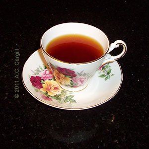 Observe the reddish hue of this English Breakfast Blend tea! (Photo source: A.C. Cargill, all rights reserved)