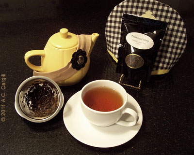 Formosa Oolong makes teapots, teacups, and tastebuds happy! (Photo source: A.C. Cargill, all rights reserved)