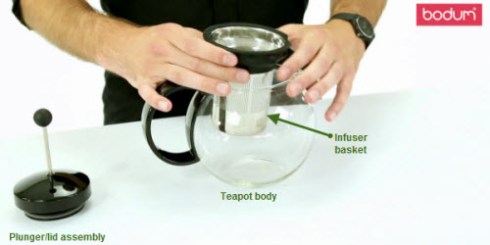 A variation of the plunger (French press) teapot that includes an infuser basket. (From a video on the manufacturer’s site. Words added by the author of this article.)