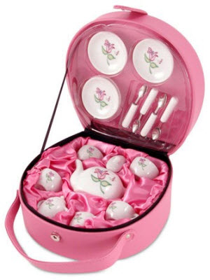 Li’l Tea Tote Set – perfectly pink tea party ready! (ETS image)