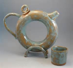 Donut Teapot and Cup by Pats Pottery (image via Yahoo! Images)