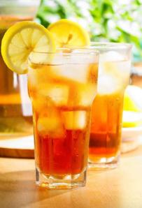 Iced tea with lemon (stock photo)